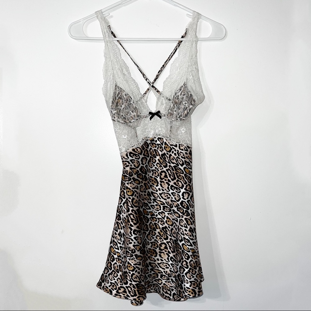 Victoria’s Secret | Cheetah/ Leopard Print Crisscross Keyhole Back Lace Small